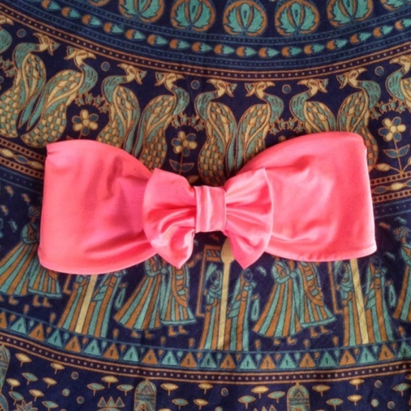 San Lorenzo Other - LILIKINI // pink bow bandeau bikini top